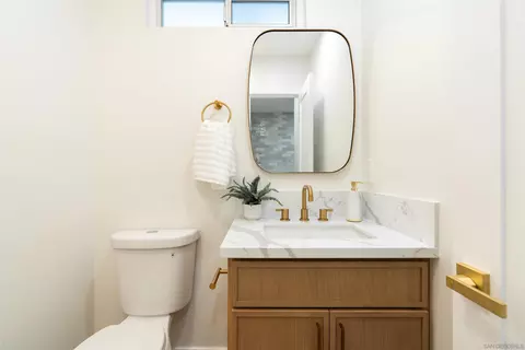Bath - 4112 Lois St, La Mesa, CA 91941 photo 6 of 6
