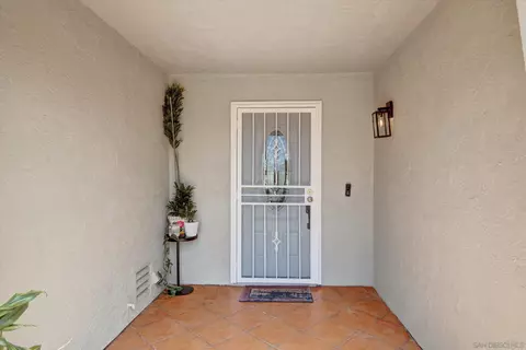 Entry Way - 3956 San Pablo Ave, Oceanside, CA 92057 photo 1 of 2