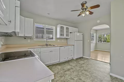 Kitchen - 2018-2020 Glasgow Ave, Cardiff, CA 92007 photo 3 of 4