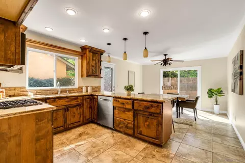 1914 Corner Stone Ct, El Cajon, CA 92021 photo 6