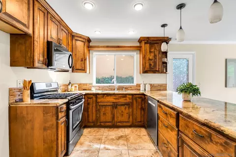1914 Corner Stone Ct, El Cajon, CA 92021 photo 7
