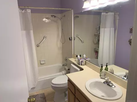 Bath - 11762 Monte View Ct, El Cajon, CA 92019 photo 2 of 4