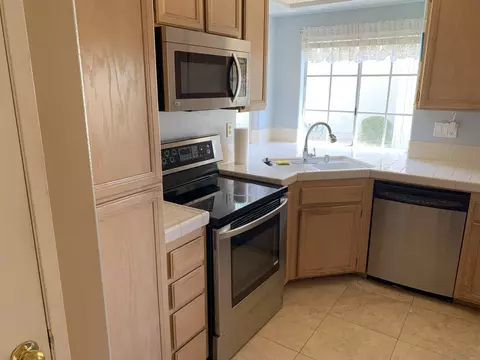 Kitchen - 11762 Monte View Ct, El Cajon, CA 92019 photo 4 of 4