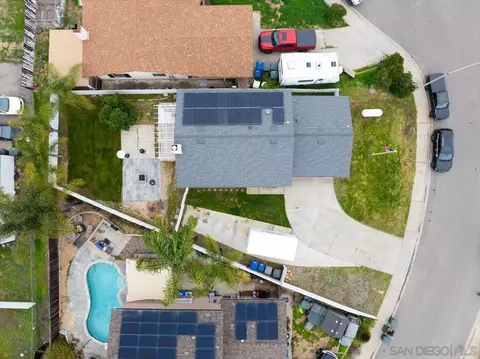 562 Tag Ln, Ramona, CA 92065 photo 2
