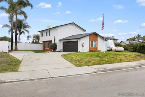 562 Tag Ln, Ramona, CA 92065 photo 3