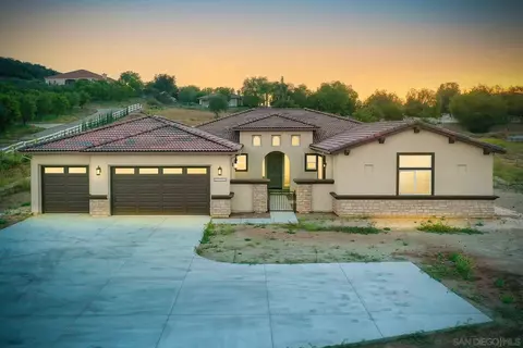 29532 Viking View Ln, Valley Center, CA 92082