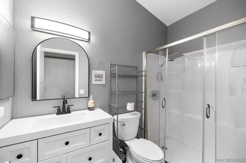 Bath - 31297 Huron St, Temecula, CA 92592 photo 2 of 2
