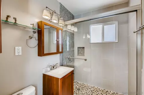 Bath - 4444 68th St, La Mesa, CA 91942 photo 1 of 2