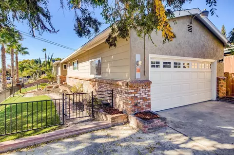 Exterior - 4444 68th St, La Mesa, CA 91942 photo 3 of 10