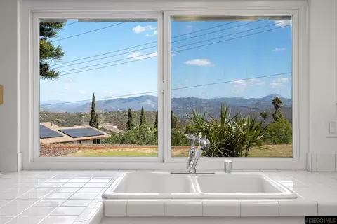 11004 Del Rio Rd, Spring Valley, CA 91978 photo 15