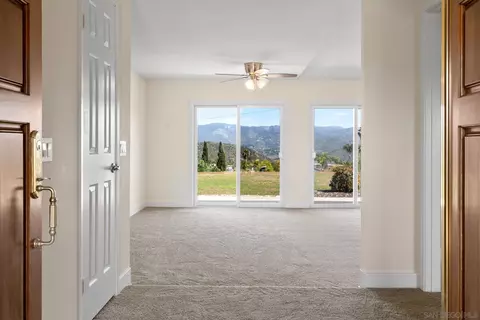 11004 Del Rio Rd, Spring Valley, CA 91978 photo 4