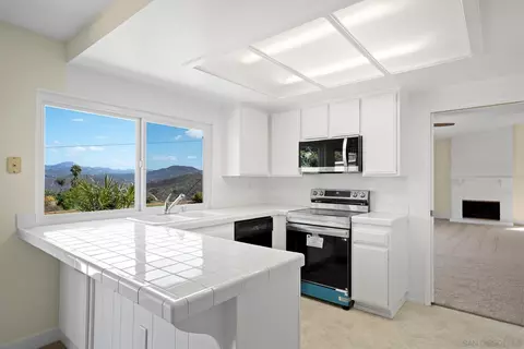 11004 Del Rio Rd, Spring Valley, CA 91978 photo 18