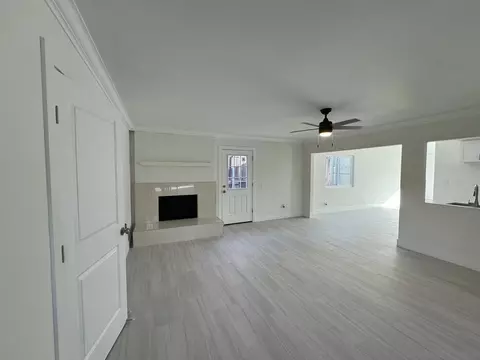 Living - 2729 Harriet St, Oceanside, CA 92056 photo 1 of 7