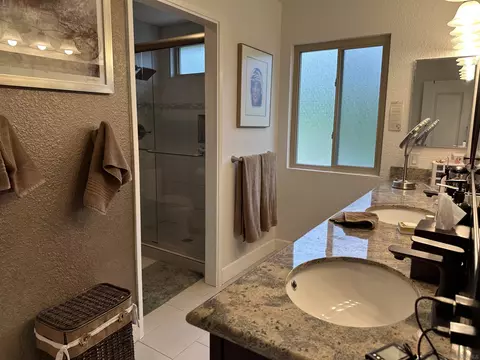 Bath - 4318 Mirage Ln, Oceanside, CA 92056 photo 1 of 4