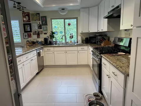 Kitchen - 4318 Mirage Ln, Oceanside, CA 92056 photo 2 of 3