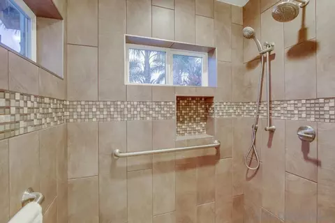 Bath - 16717 Sky Valley Dr, Ramona, CA 92065 photo 2 of 7