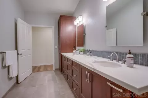 Bath - 16717 Sky Valley Dr, Ramona, CA 92065 photo 6 of 7