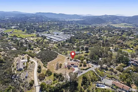 View/Area - 28885 Stonegate Dr, Valley Center, CA 92082 photo 10 of 19