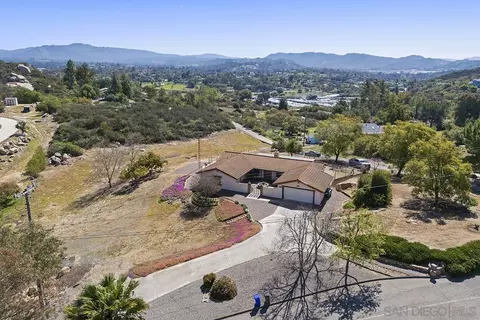View/Area - 28885 Stonegate Dr, Valley Center, CA 92082 photo 5 of 19