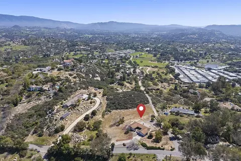 View/Area - 28885 Stonegate Dr, Valley Center, CA 92082 photo 11 of 19