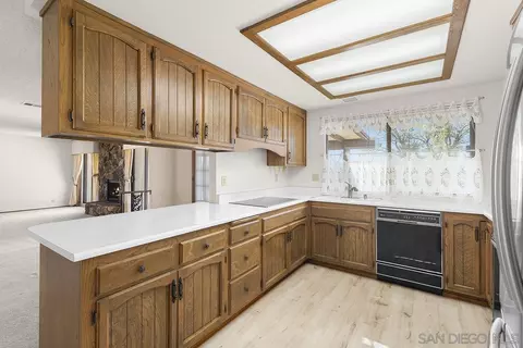 Kitchen - 28885 Stonegate Dr, Valley Center, CA 92082 photo 1 of 4