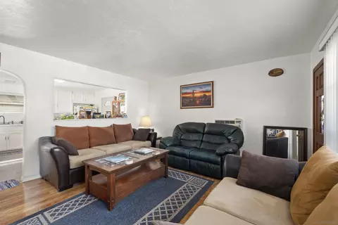 Living - 999 Grant Ave, El Cajon, CA 92020 photo 4 of 4