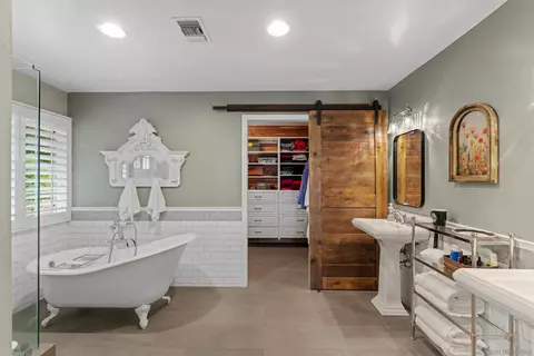Bath - 16327 Woodson View Rd, Poway, CA 92064 photo 4 of 7