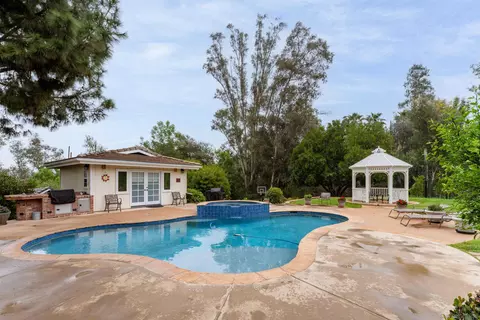 Exterior - 16327 Woodson View Rd, Poway, CA 92064 photo 5 of 7