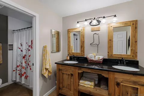 Bath - 16327 Woodson View Rd, Poway, CA 92064 photo 3 of 7