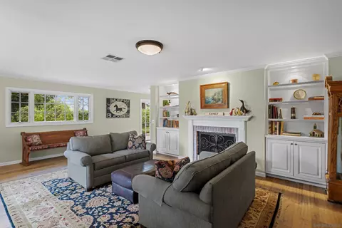 Living - 16327 Woodson View Rd, Poway, CA 92064 photo 4 of 7