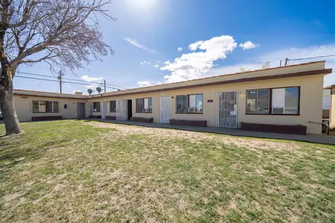Exterior - 38717 E 6th St, Palmdale, CA 93550 photo 2 of 3