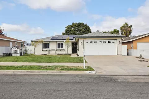 681 Parker St, Oceanside, CA 92057