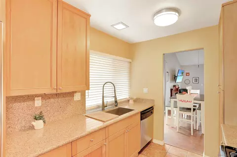 Kitchen - 1819 Castle Gln, Escondido, CA 92029 photo 2 of 3