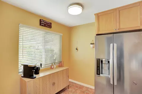 Kitchen - 1819 Castle Gln, Escondido, CA 92029 photo 3 of 3