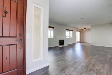 Living - 3612 Sky Haven Ln, Oceanside, CA 92056 photo 1 of 4