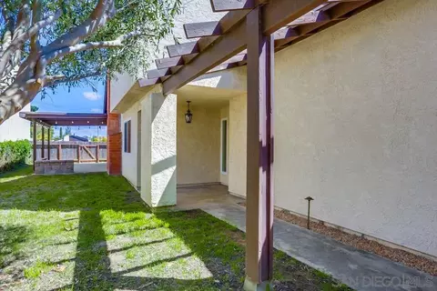 Exterior - 3612 Sky Haven Ln, Oceanside, CA 92056 photo 2 of 3