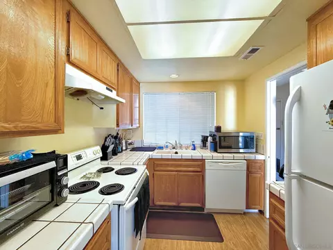 1565 Apache UNIT D, Chula Vista, CA 91910 photo 8