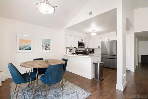 2712 Via Roberto, Carlsbad, CA 92010 photo 4
