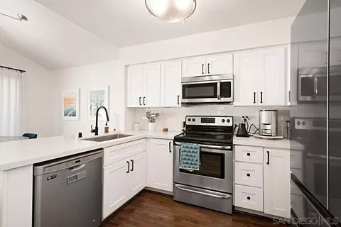2712 Via Roberto, Carlsbad, CA 92010 photo 8