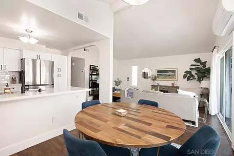 2712 Via Roberto, Carlsbad, CA 92010 photo 5
