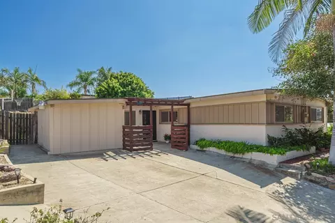 5393 Mary Fellows Ave, La Mesa, CA 91942