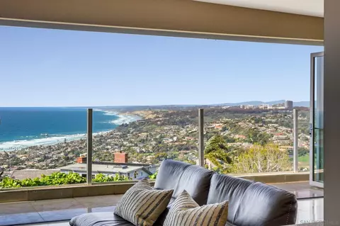 View/Area - 7304 Rue Michael, La Jolla, CA 92037 photo 4 of 7