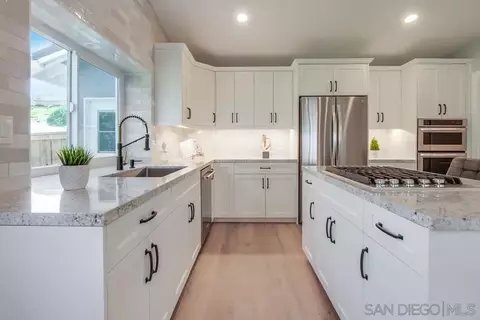 Kitchen - 2334 Kimberly Ct, Carlsbad, CA 92008 photo 6 of 7