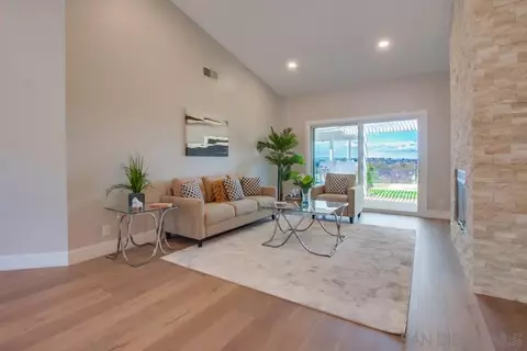 Living - 2334 Kimberly Ct, Carlsbad, CA 92008 photo 2 of 8