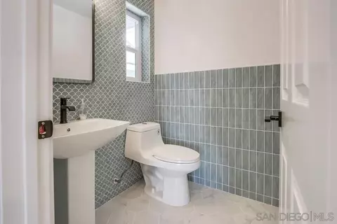 Bath - 2334 Kimberly Ct, Carlsbad, CA 92008 photo 1 of 7