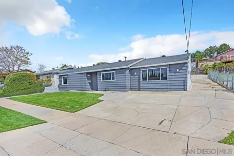 9540 Abbeyfield Rd, Santee, CA 92071 photo 2