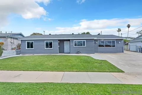 9540 Abbeyfield Rd, Santee, CA 92071