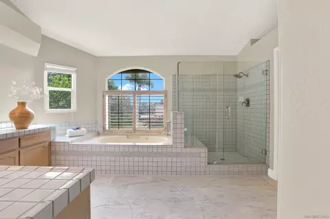 Bath - 13901 Carriage Rd, Poway, CA 92064 photo 1 of 3