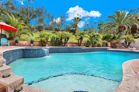 Exterior - 13901 Carriage Rd, Poway, CA 92064 photo 5 of 9