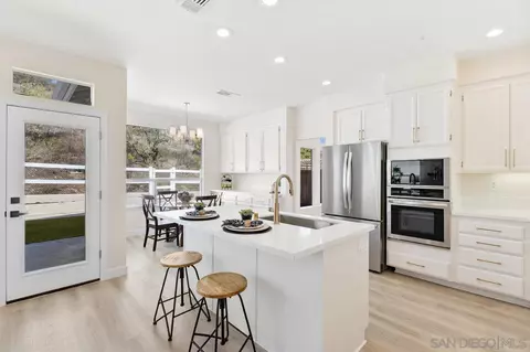 7804 Pipit Pl, San Diego, CA 92129